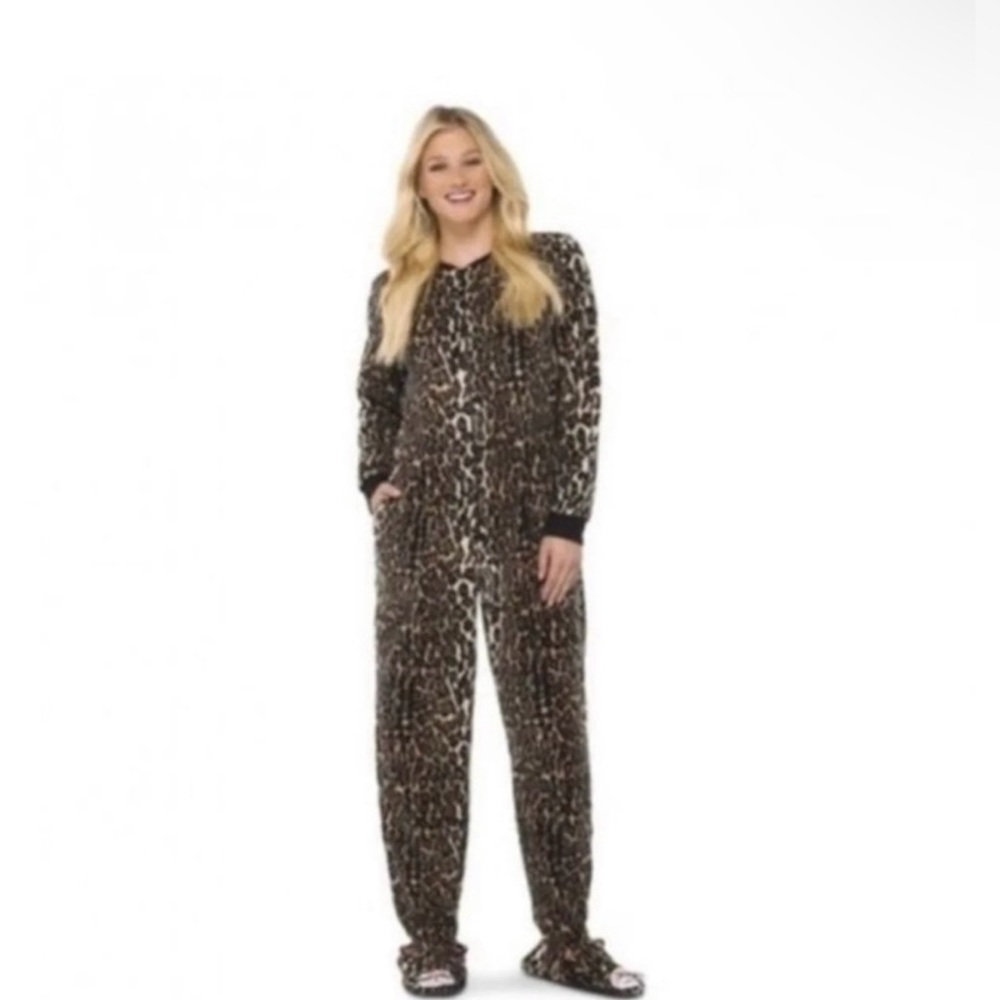 Nick & Nora One Piece Leopard Footed Fleece Pajama XXL